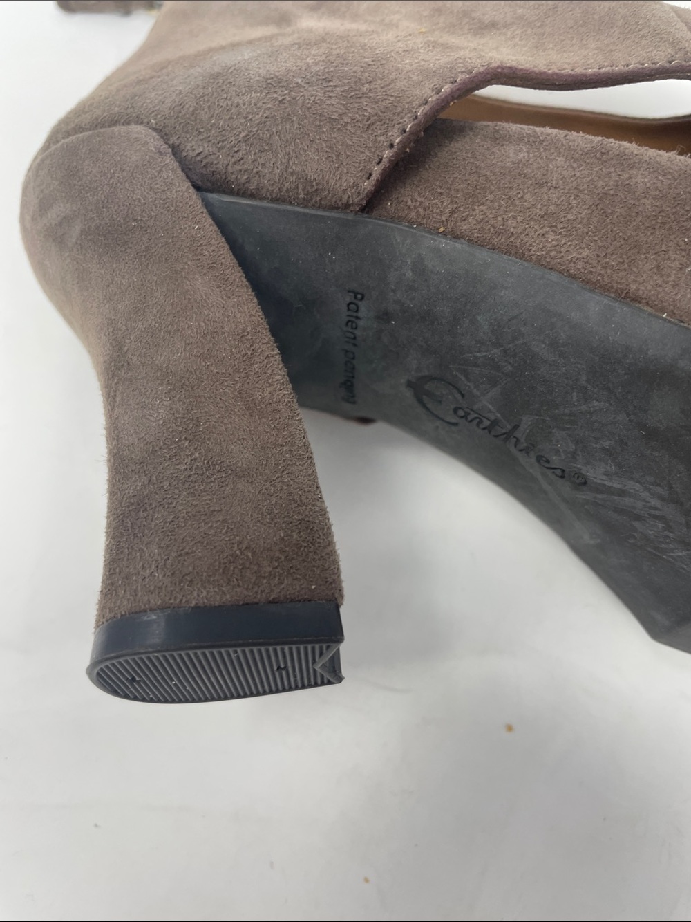 Earthies Taupe Suede Crisscross Peep-Toe Ankle Shoes Size 8 Excellent Condition - Picture 10 of 15